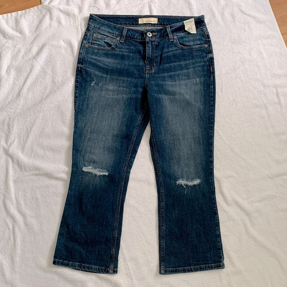 Maurices Women's Distressed/Ripped-Ankle Crop Jeans High Rise - Size 31 - NEW